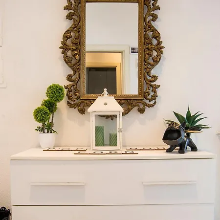 Popcornhousenomentana * רומא