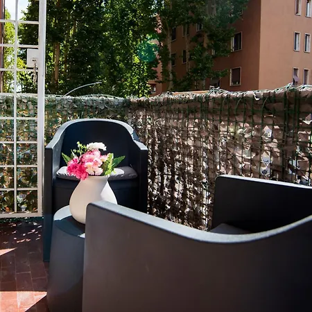 Popcornhousenomentana